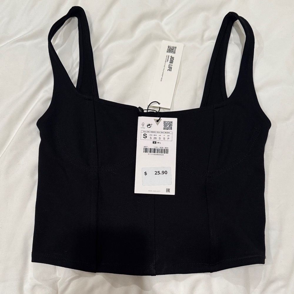 Women’s Black Cropped Tank Top -